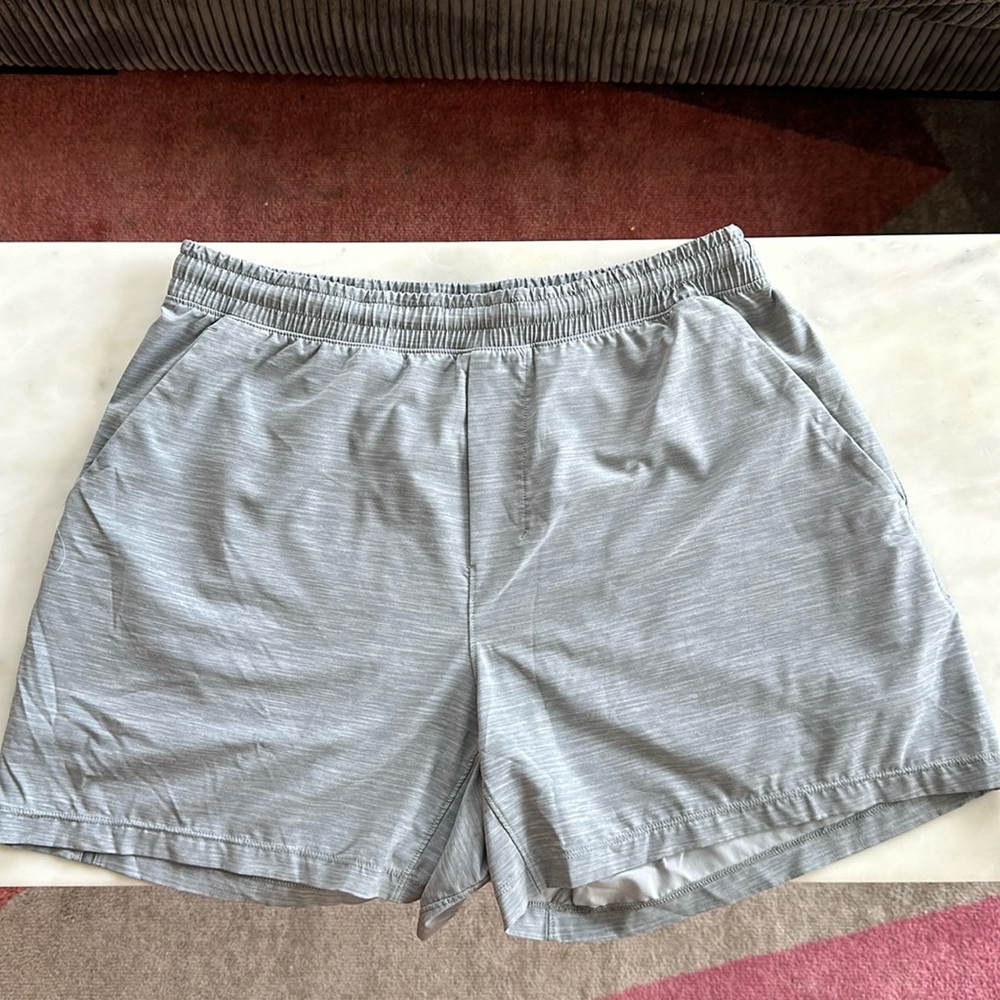 Lululemon Pace breaker Shorts (5in)